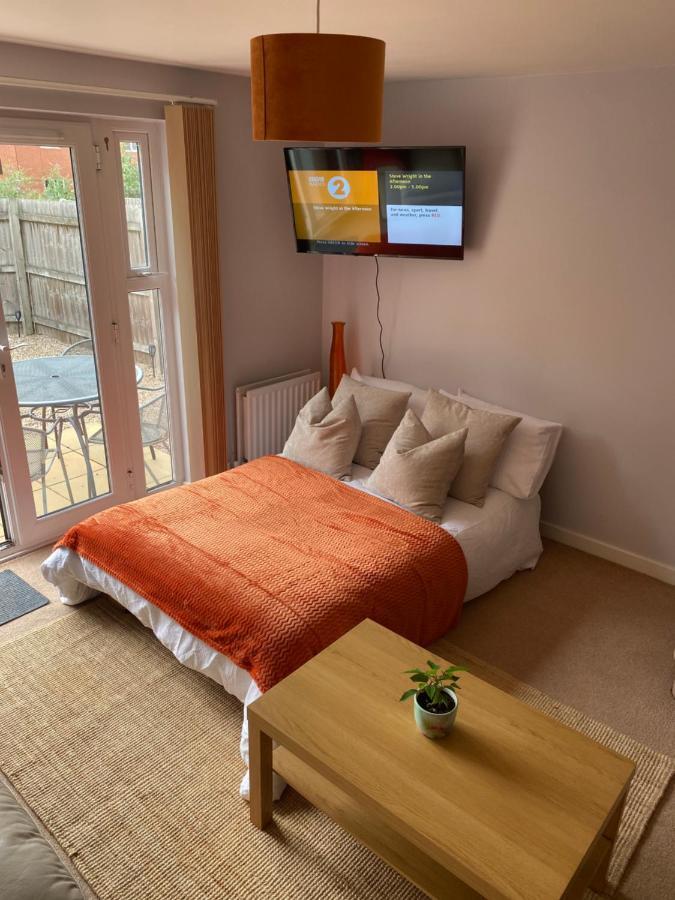 Вилла Coventry City Centre Townhouse With Private Parking Экстерьер фото